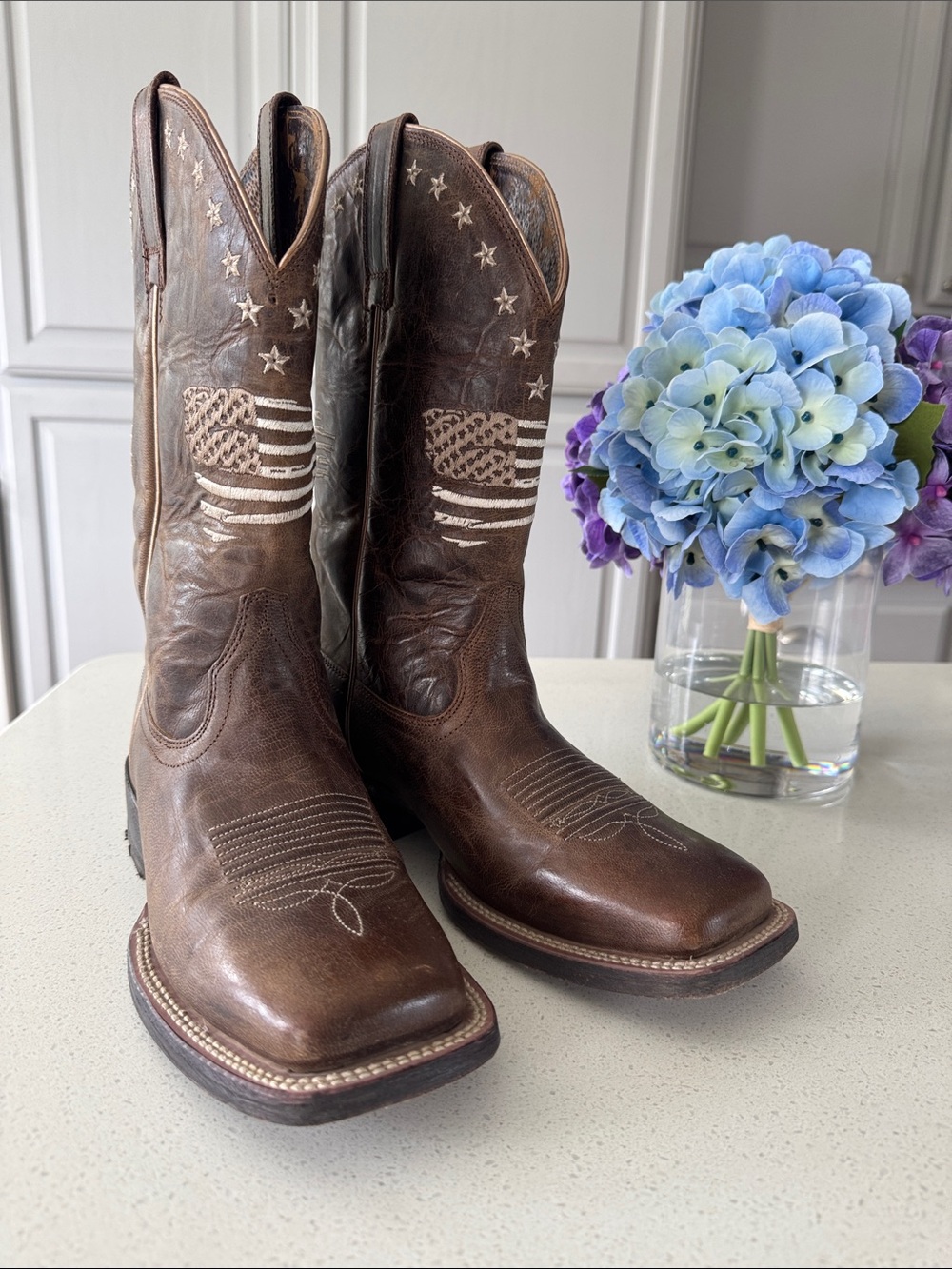 Ariat circle patriot, Brown Leather Cowboy Boots with American Flag Stitching
